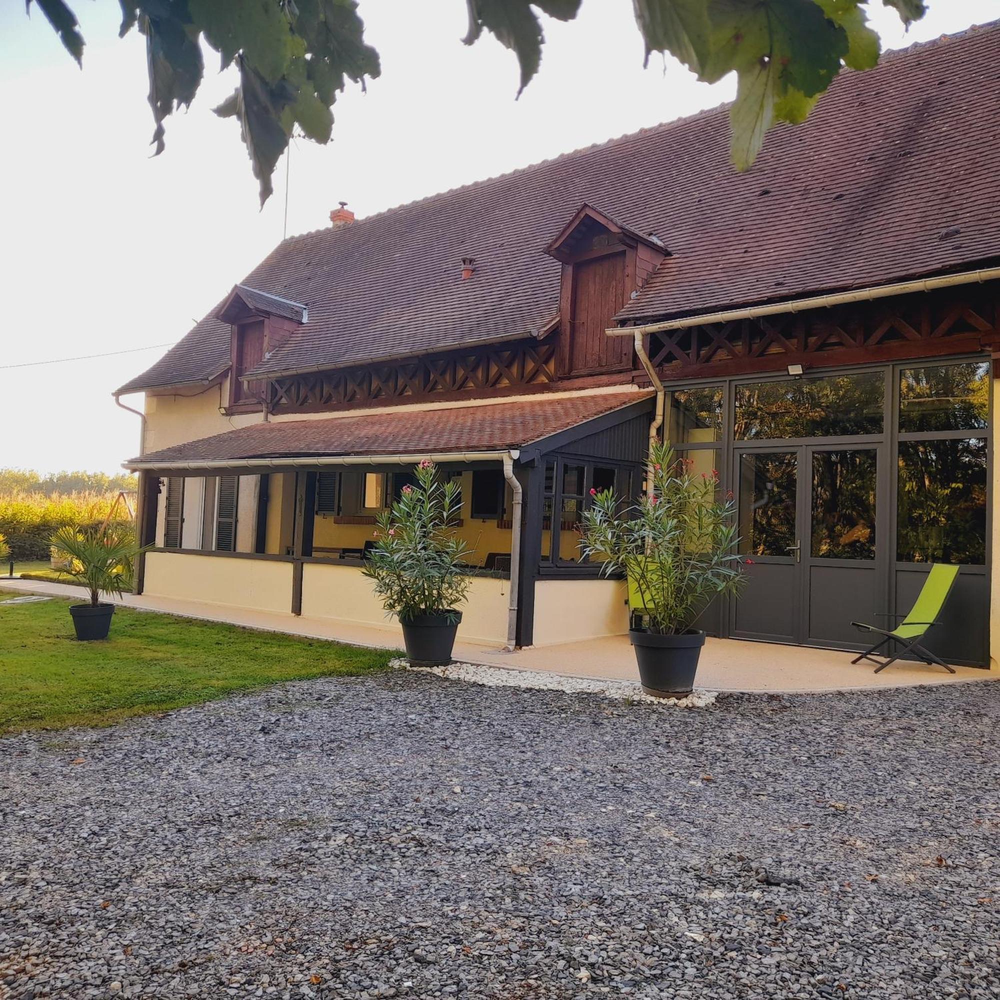 Gite Les Vignes Du Chateau - 4 Personnes Gehee Ngoại thất bức ảnh